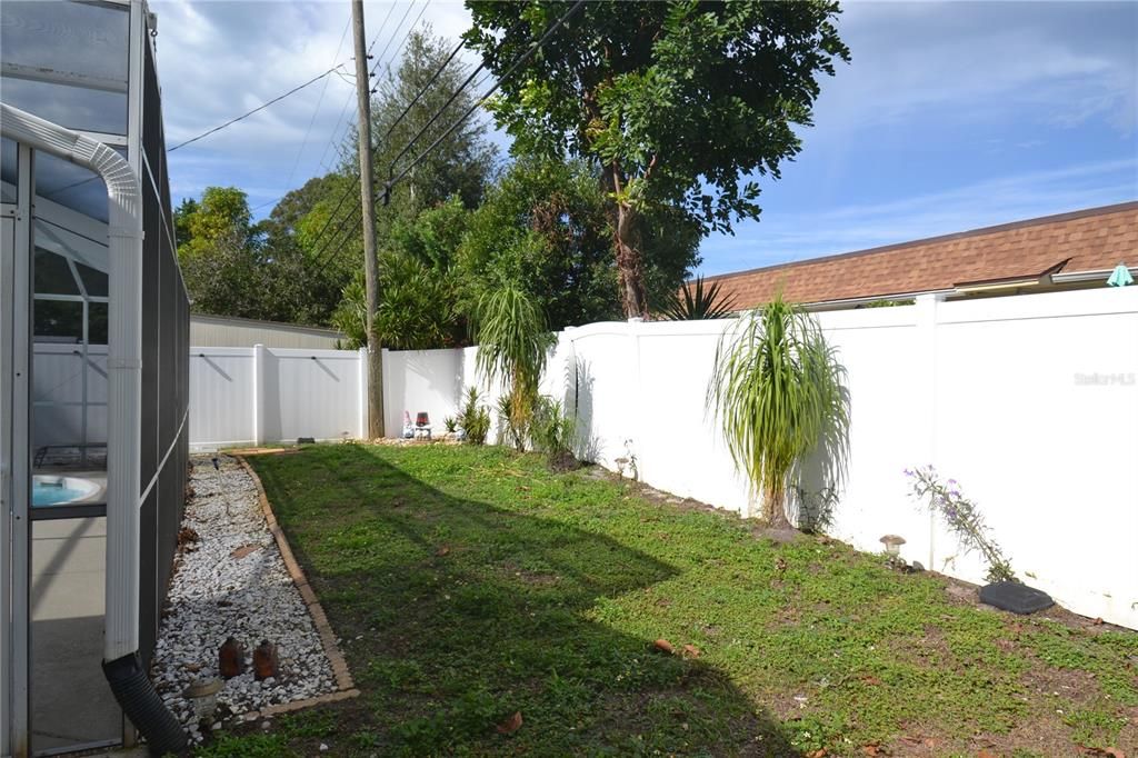 Active With Contract: $2,500 (3 beds, 2 baths, 1376 Square Feet)