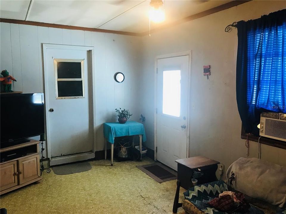 Recently Sold: $169,000 (3 beds, 1 baths, 1273 Square Feet)