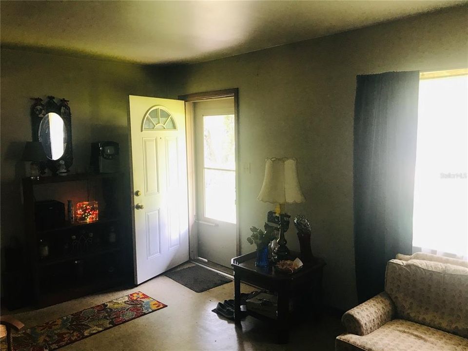 Recently Sold: $169,000 (3 beds, 1 baths, 1273 Square Feet)