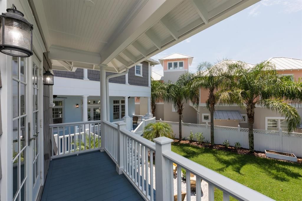 Recently Sold: $1,999,000 (4 beds, 3 baths, 4060 Square Feet)