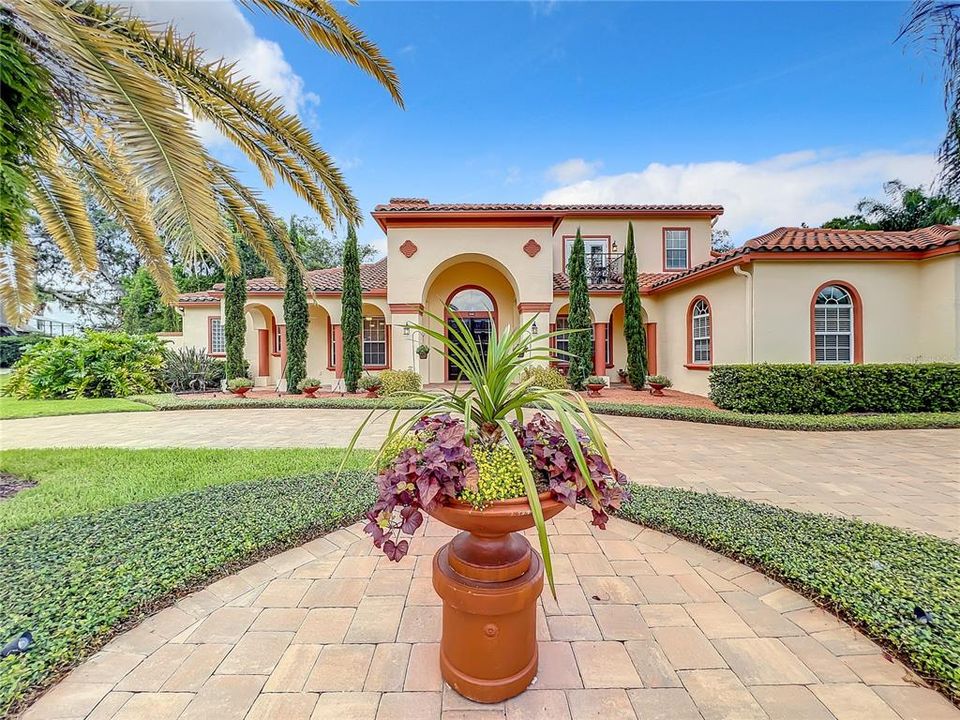 Recently Sold: $1,195,000 (4 beds, 3 baths, 4042 Square Feet)