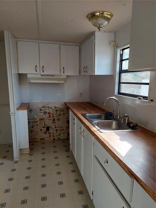 Vendido Recientemente: $79,900 (2 camas, 1 baños, 784 Pies cuadrados)