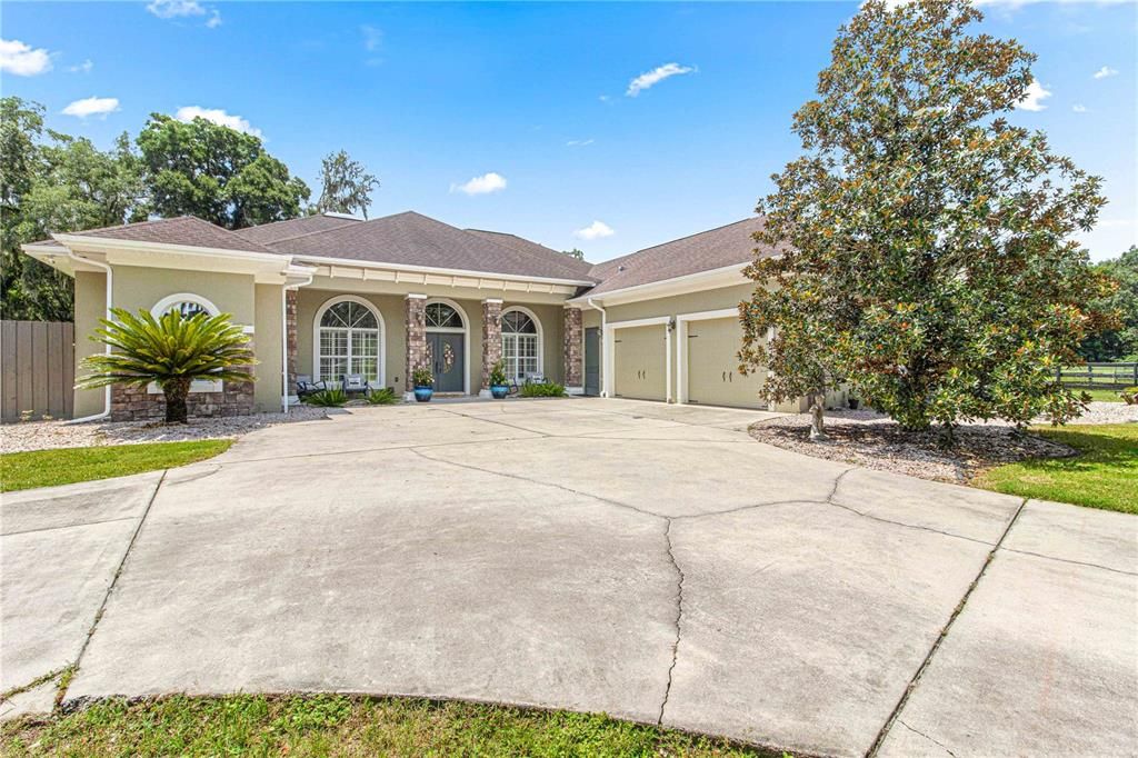 Recently Sold: $875,000 (4 beds, 4 baths, 3445 Square Feet)