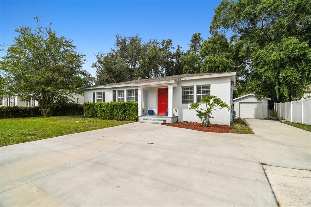 Recently Sold: $554,900 (3 beds, 2 baths, 1162 Square Feet)