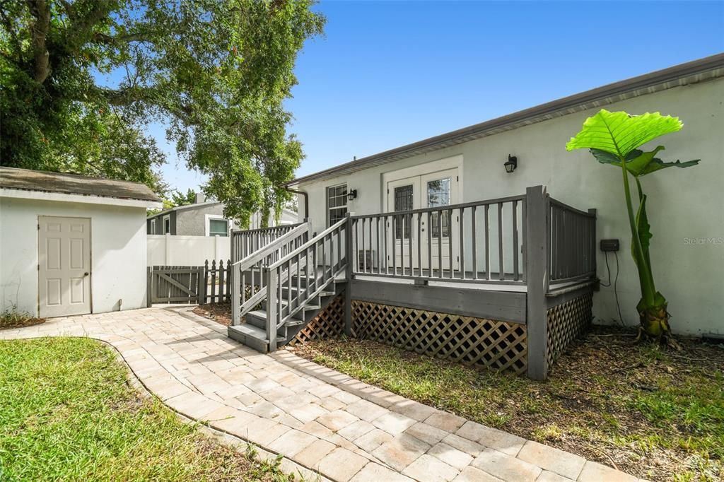 Recently Sold: $554,900 (3 beds, 2 baths, 1162 Square Feet)