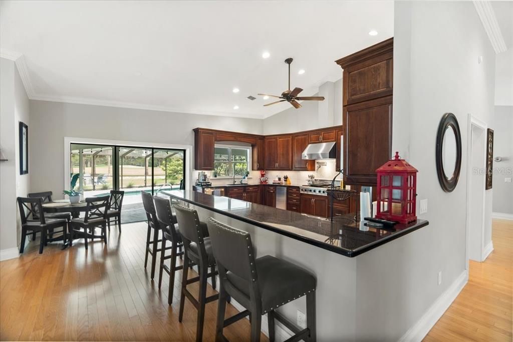 Recently Sold: $1,250,000 (5 beds, 3 baths, 3609 Square Feet)