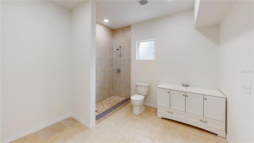 Active With Contract: $265,000 (4 beds, 2 baths, 1600 Square Feet)