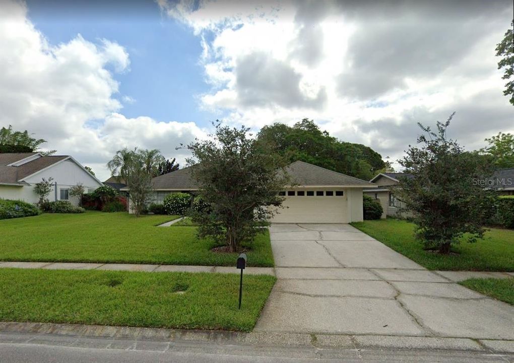 Recently Sold: $365,000 (3 beds, 2 baths, 1944 Square Feet)