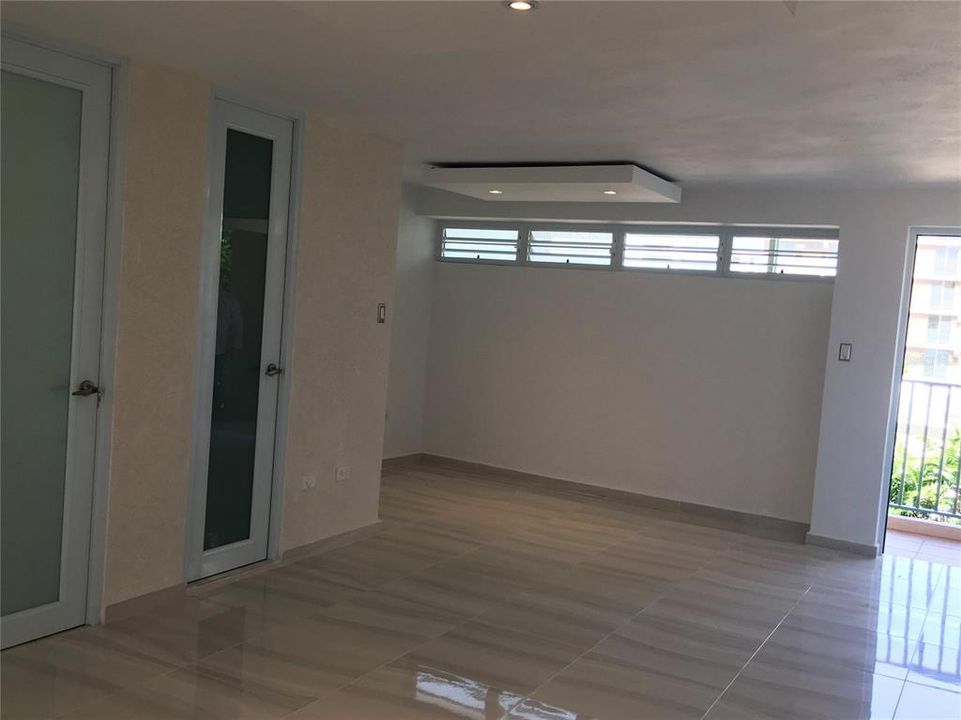 En Venta: $300,000 (1 camas, 1 baños, 671.77 Pies cuadrados)