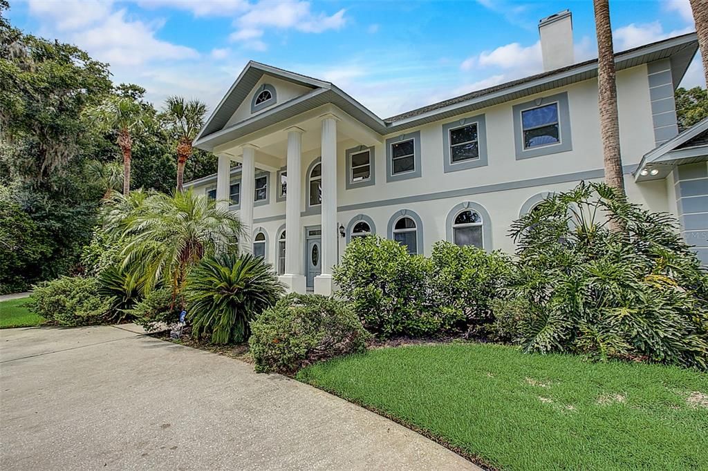 Recently Sold: $1,150,000 (5 beds, 5 baths, 5318 Square Feet)