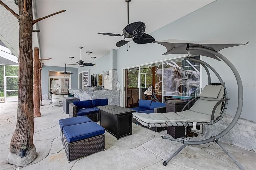 Recently Sold: $1,150,000 (5 beds, 5 baths, 5318 Square Feet)