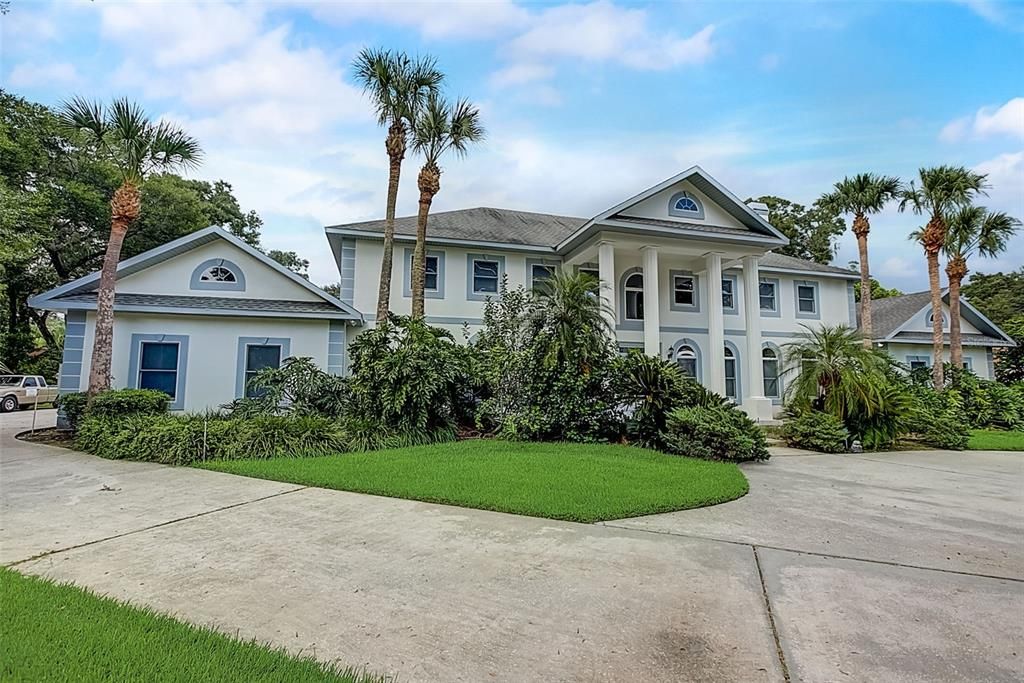 Recently Sold: $1,150,000 (5 beds, 5 baths, 5318 Square Feet)