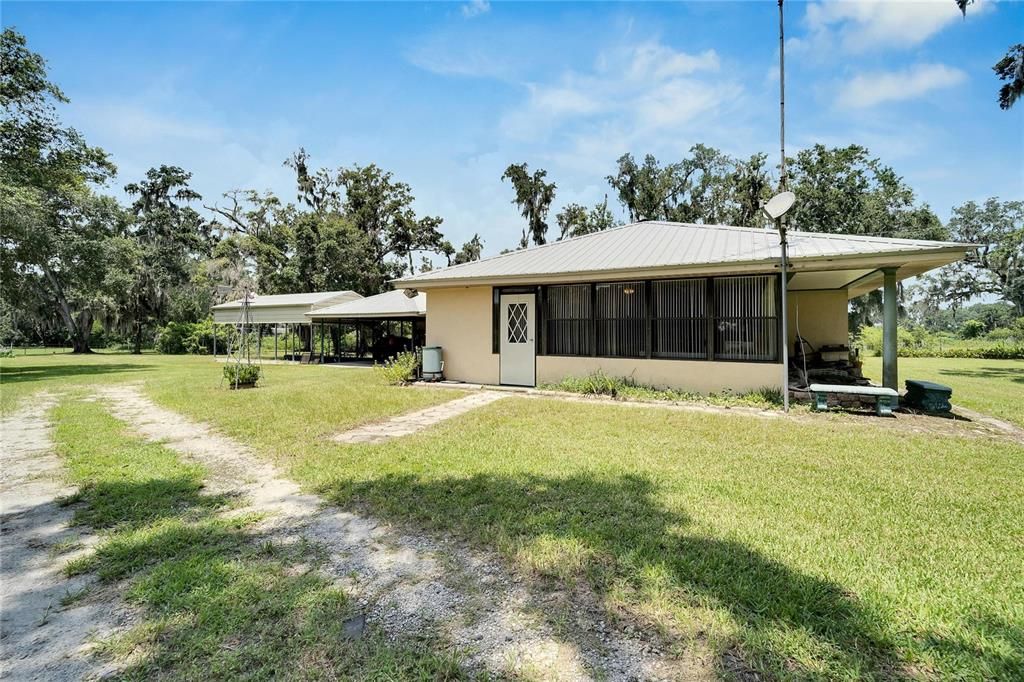 Active With Contract: $799,900 (3 beds, 2 baths, 1260 Square Feet)