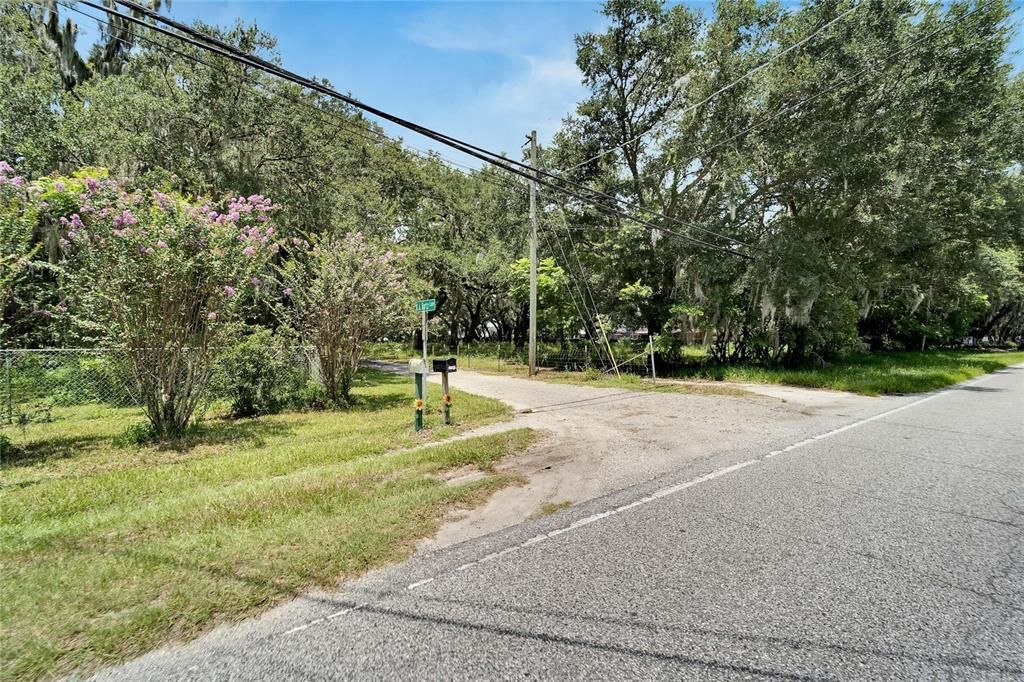 Active With Contract: $799,900 (3 beds, 2 baths, 1260 Square Feet)