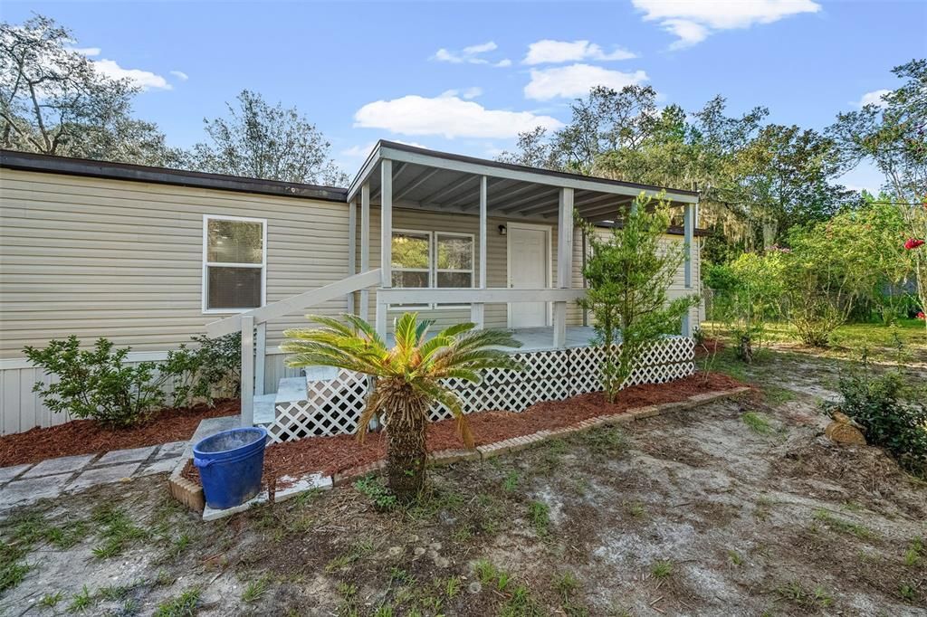 Recently Sold: $195,000 (3 beds, 2 baths, 1352 Square Feet)