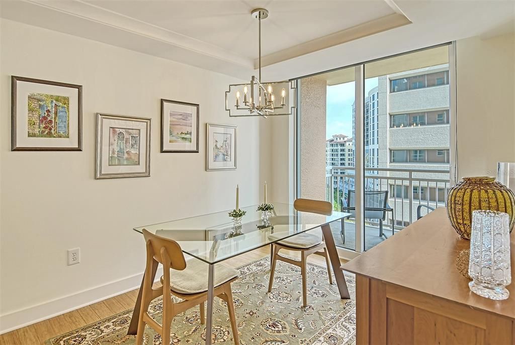 Recently Sold: $1,065,000 (2 beds, 2 baths, 1364 Square Feet)