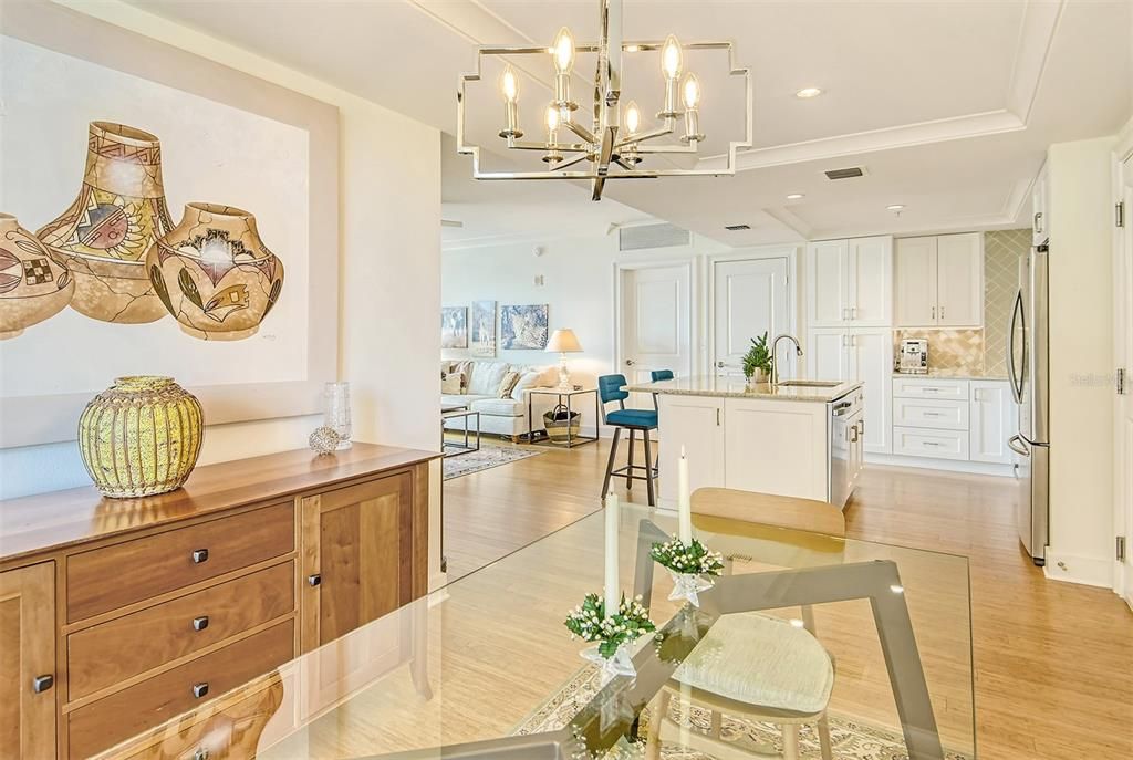 Recently Sold: $1,065,000 (2 beds, 2 baths, 1364 Square Feet)