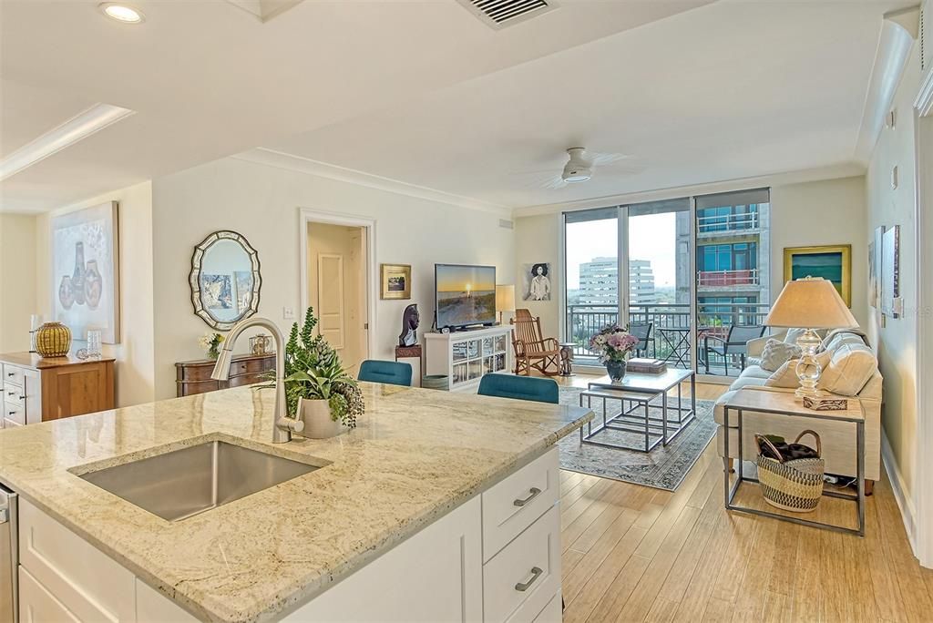 Recently Sold: $1,065,000 (2 beds, 2 baths, 1364 Square Feet)