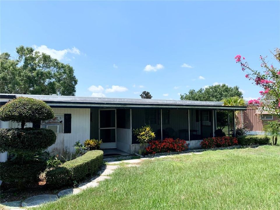 home with one car garage