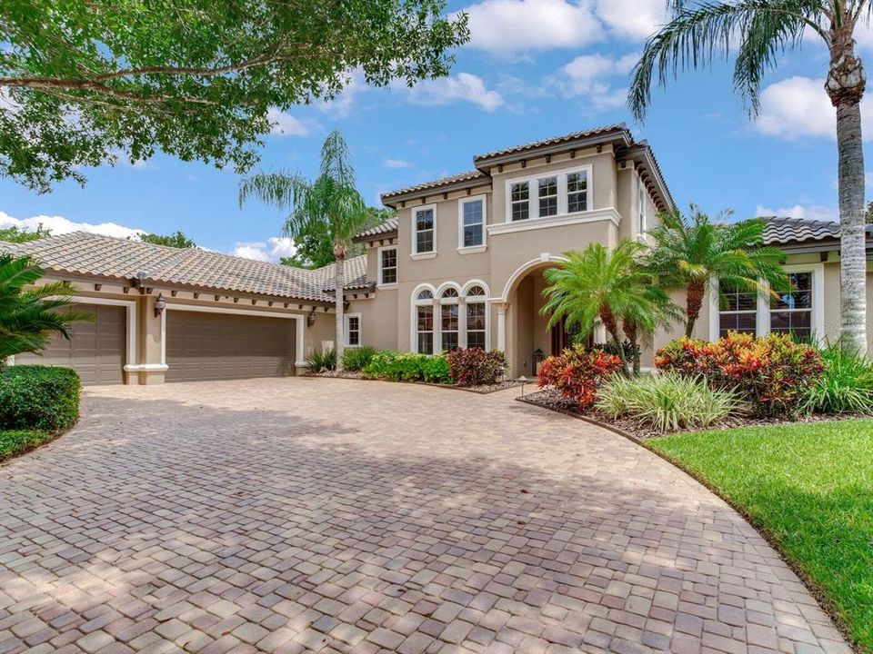 Recently Sold: $1,600,000 (4 beds, 4 baths, 4509 Square Feet)