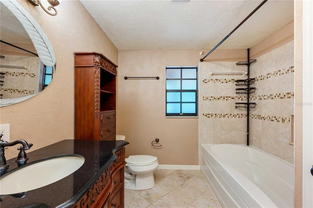Недавно продано: $525,000 (3 спален, 4 ванн, 2191 Квадратных фут)