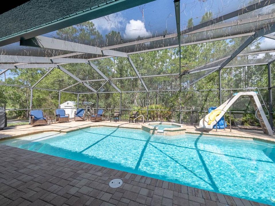 Recently Sold: $500,000 (4 beds, 2 baths, 2616 Square Feet)