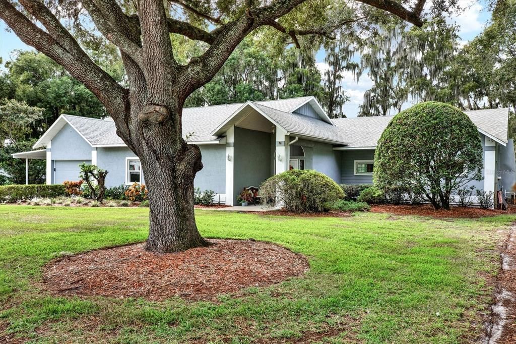 This lovely home is located at 19208 Lake Allen Rd-a quiet dead-end road in Lutz, just minutes from N Dale Mabry.