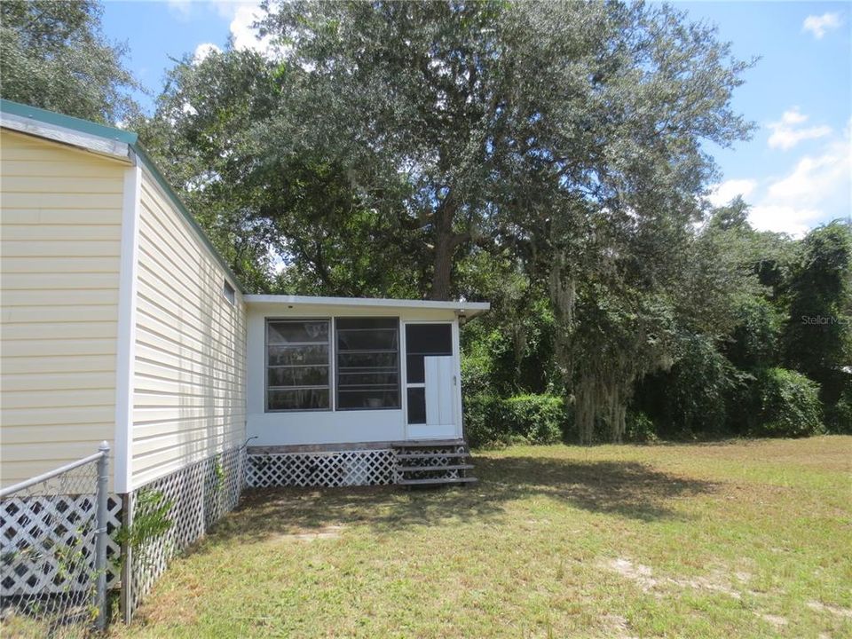 Recently Sold: $92,000 (3 beds, 2 baths, 960 Square Feet)