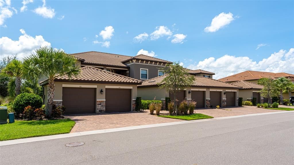 Recently Sold: $499,000 (2 beds, 2 baths, 1528 Square Feet)