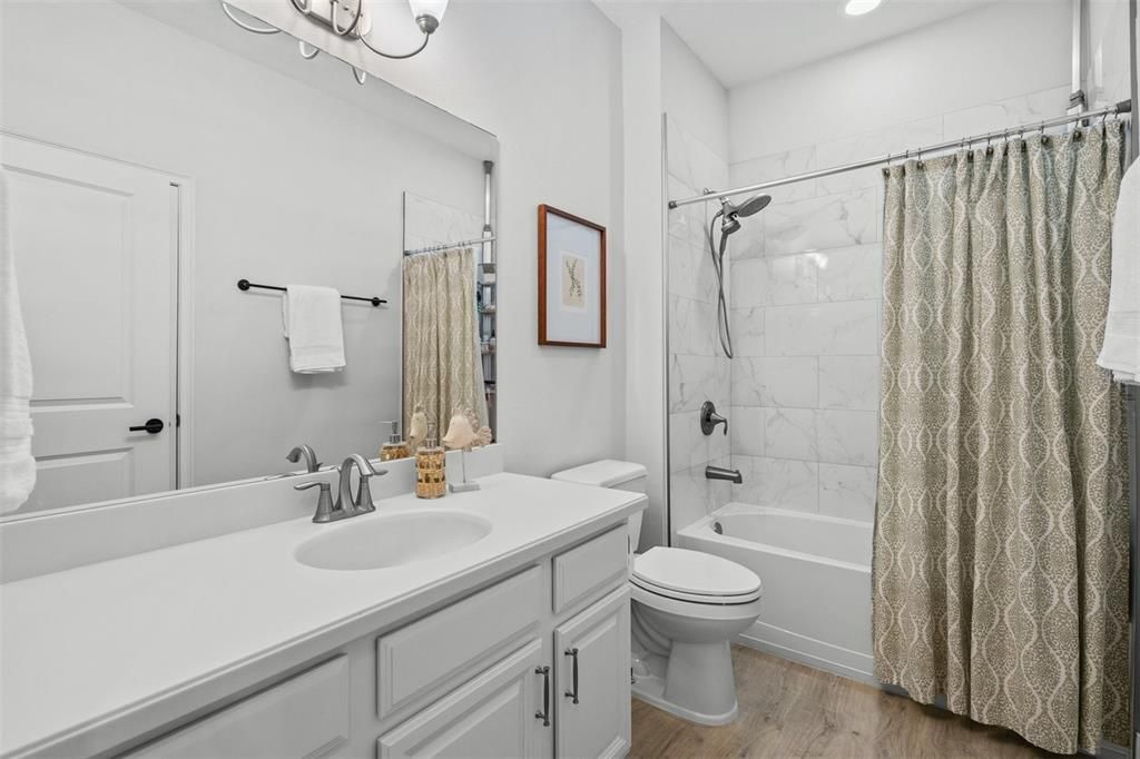 Recently Sold: $600,000 (3 beds, 2 baths, 1778 Square Feet)