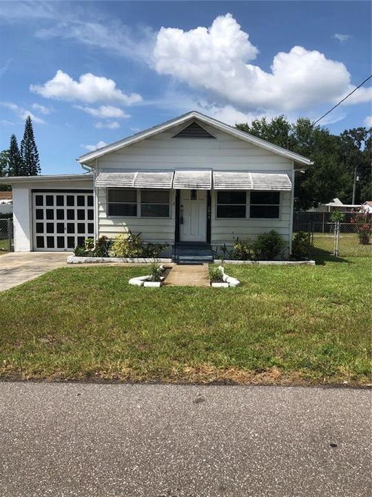 Vendido Recientemente: $350,000 (2 camas, 1 baños, 888 Pies cuadrados)