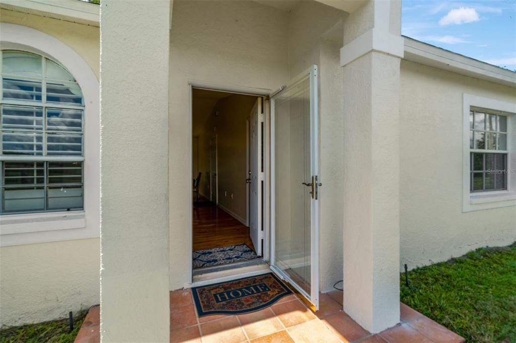 Recently Sold: $460,000 (3 beds, 2 baths, 1568 Square Feet)