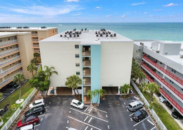Recently Sold: $750,000 (1 beds, 1 baths, 920 Square Feet)
