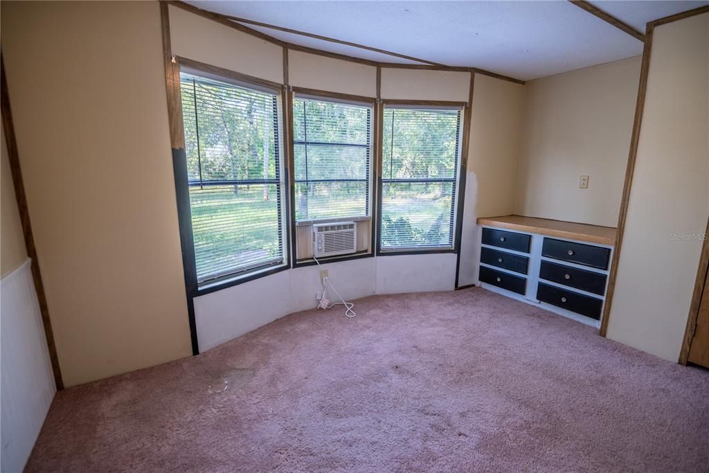Recently Sold: $99,900 (2 beds, 2 baths, 784 Square Feet)