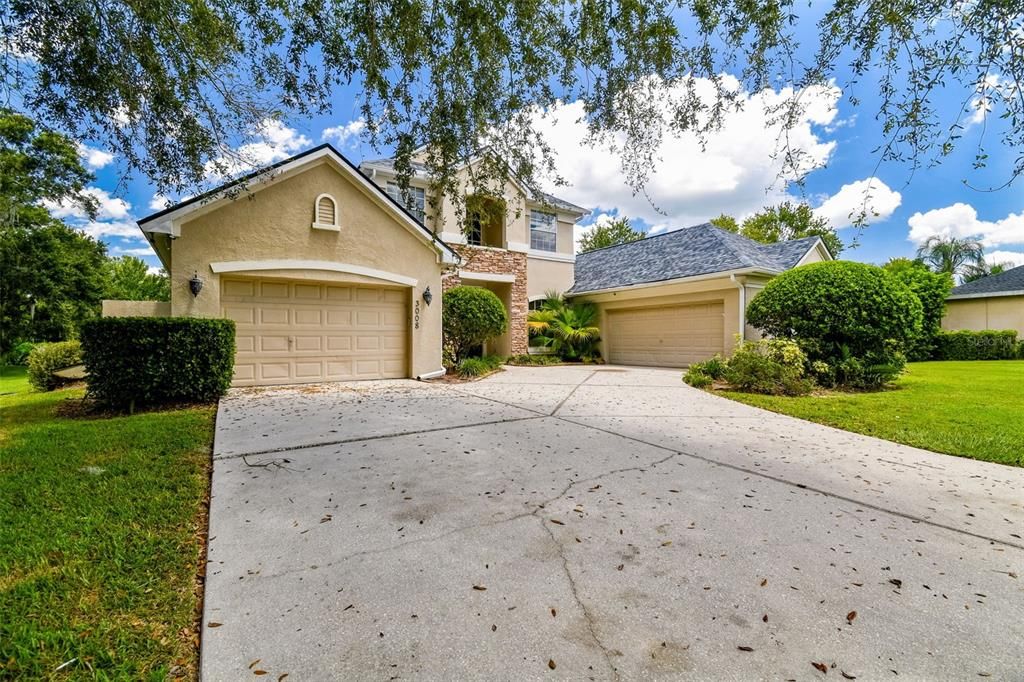 Recently Sold: $719,900 (4 beds, 3 baths, 2940 Square Feet)
