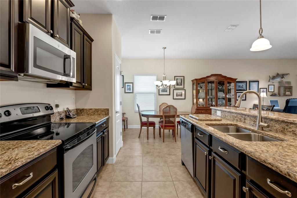 Recently Sold: $540,000 (3 beds, 2 baths, 1920 Square Feet)