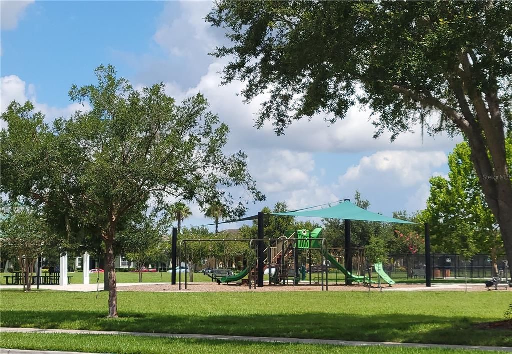 Community park in Independence with dog park and playground!