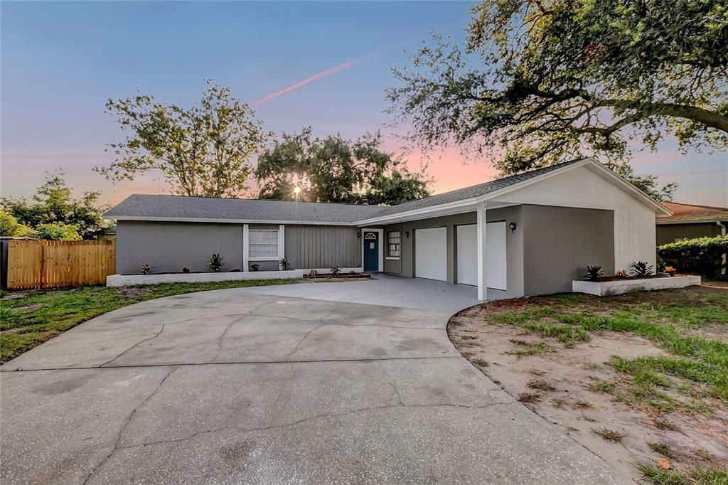 Recently Sold: $429,000 (4 beds, 2 baths, 1719 Square Feet)