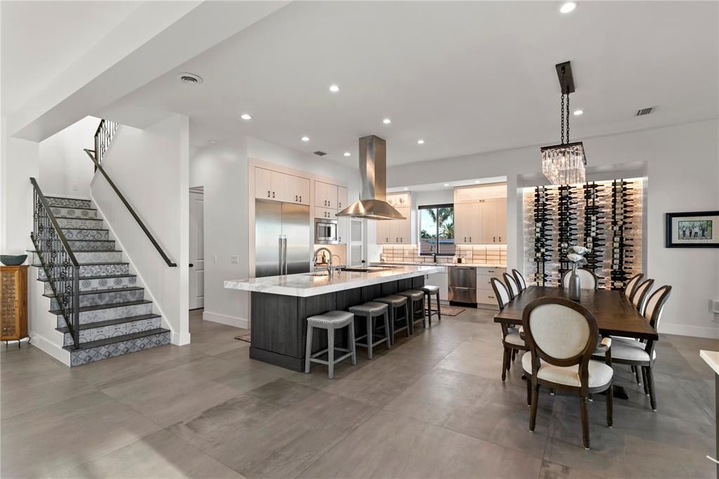 Recently Sold: $4,350,000 (5 beds, 3 baths, 3763 Square Feet)