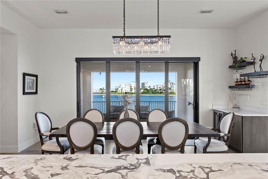 Recently Sold: $4,350,000 (5 beds, 3 baths, 3763 Square Feet)