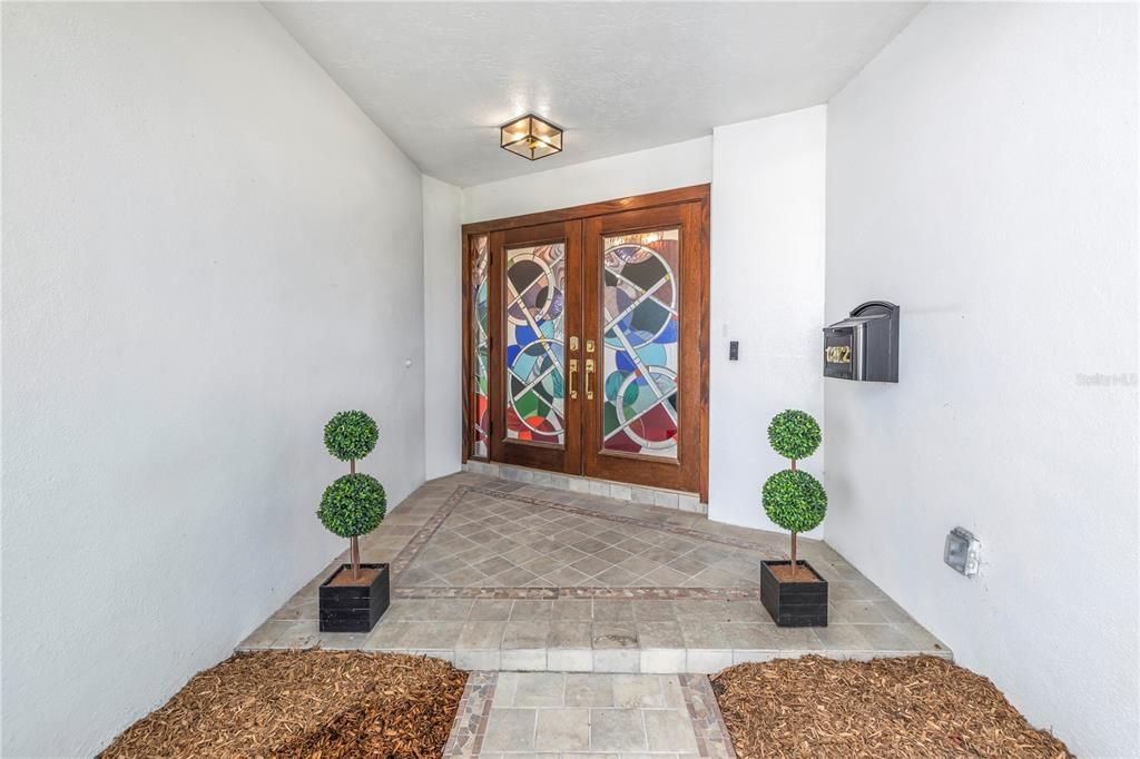 Recently Sold: $995,000 (4 beds, 3 baths, 2452 Square Feet)