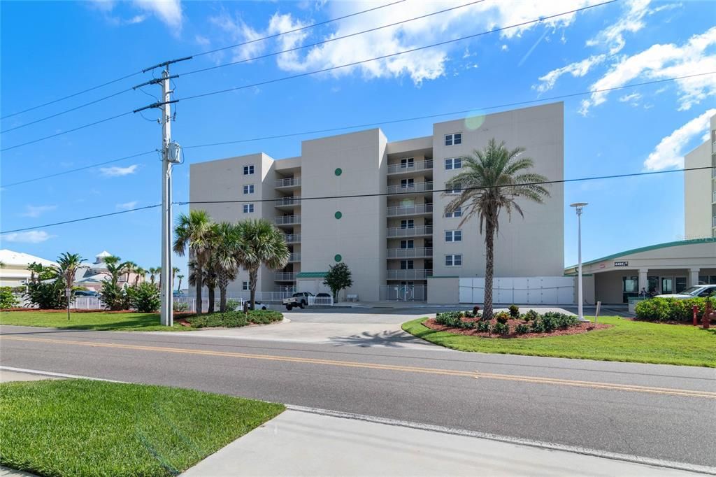 Recently Sold: $475,000 (2 beds, 2 baths, 1200 Square Feet)