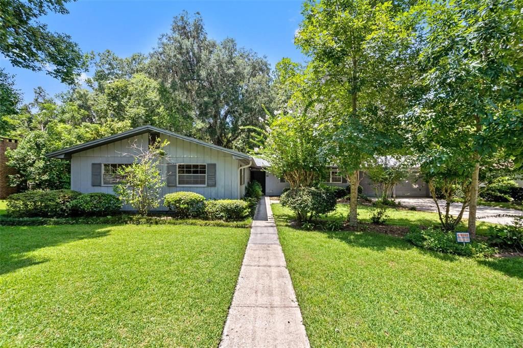 Recently Sold: $349,900 (4 beds, 2 baths, 2076 Square Feet)