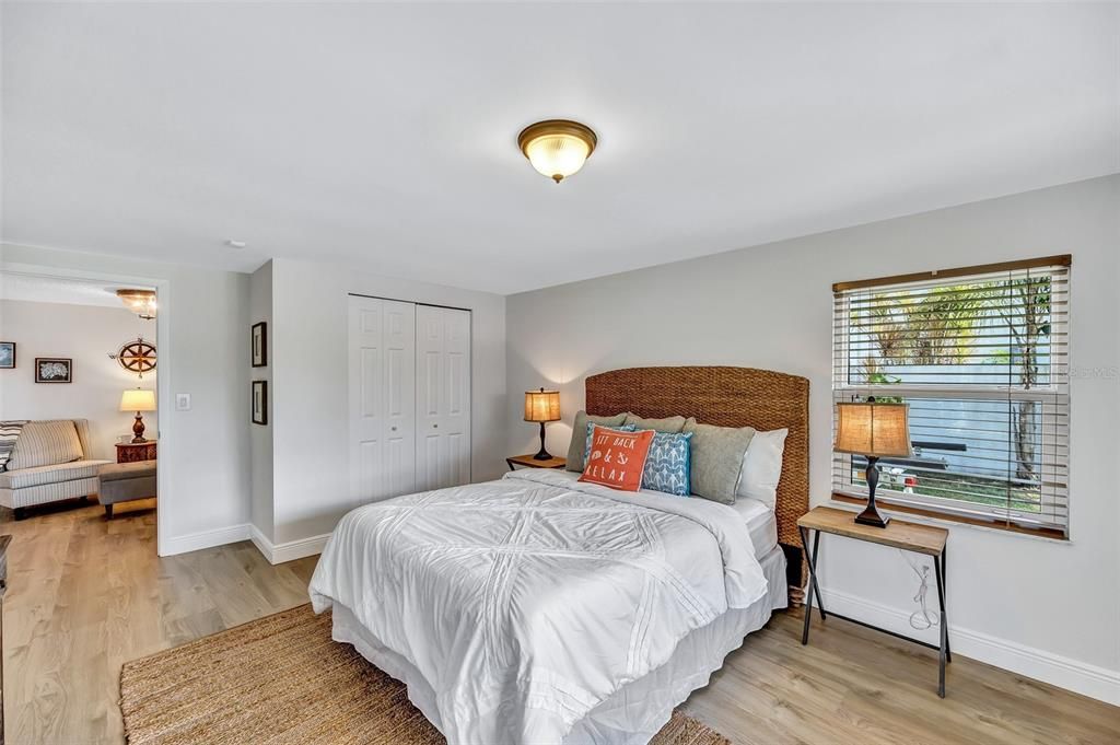 Recently Sold: $750,000 (3 beds, 2 baths, 1799 Square Feet)