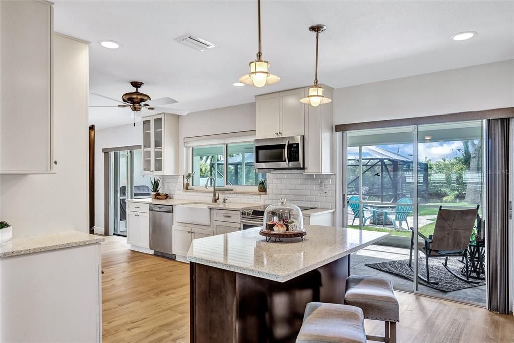 Recently Sold: $750,000 (3 beds, 2 baths, 1799 Square Feet)