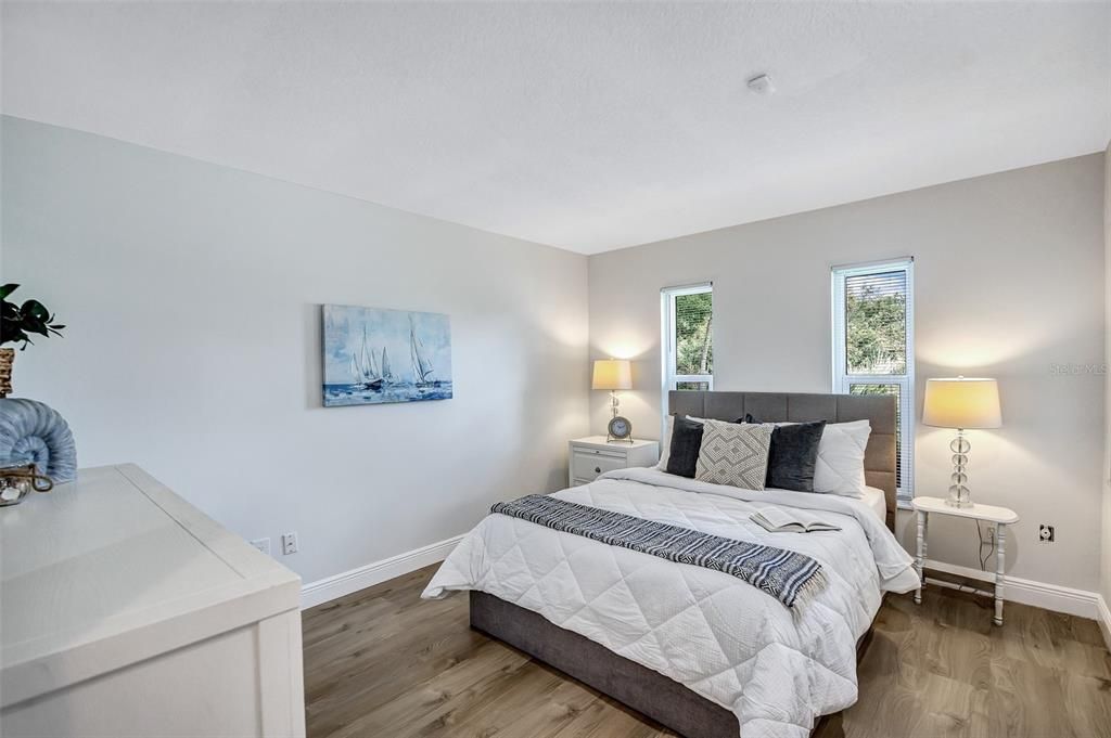 Recently Sold: $750,000 (3 beds, 2 baths, 1799 Square Feet)