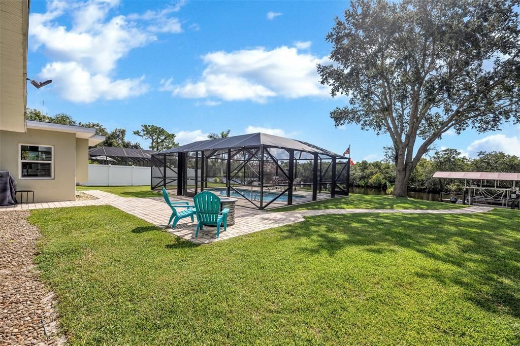 Recently Sold: $750,000 (3 beds, 2 baths, 1799 Square Feet)