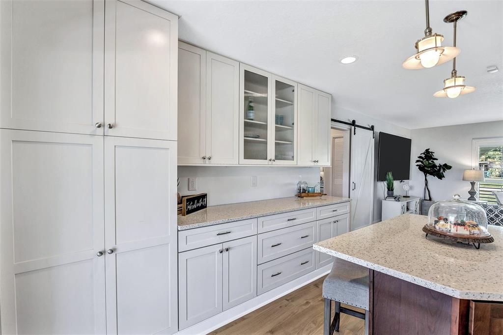 Recently Sold: $750,000 (3 beds, 2 baths, 1799 Square Feet)