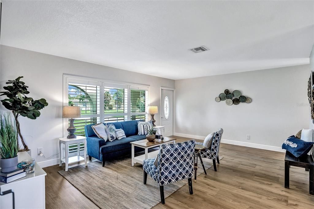 Recently Sold: $750,000 (3 beds, 2 baths, 1799 Square Feet)