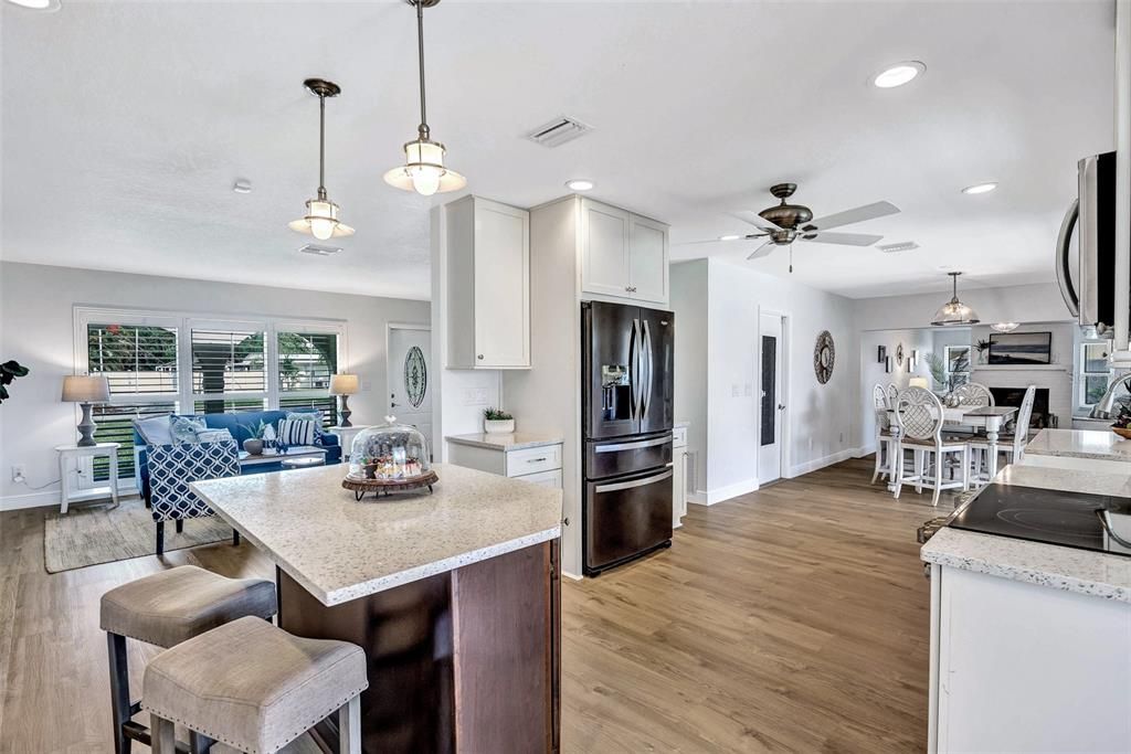 Recently Sold: $750,000 (3 beds, 2 baths, 1799 Square Feet)